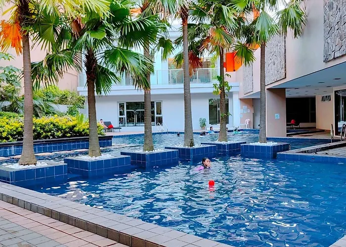 Camp Cj Near Bgc, Mrt Boni Free Pool Gym Apartment *
