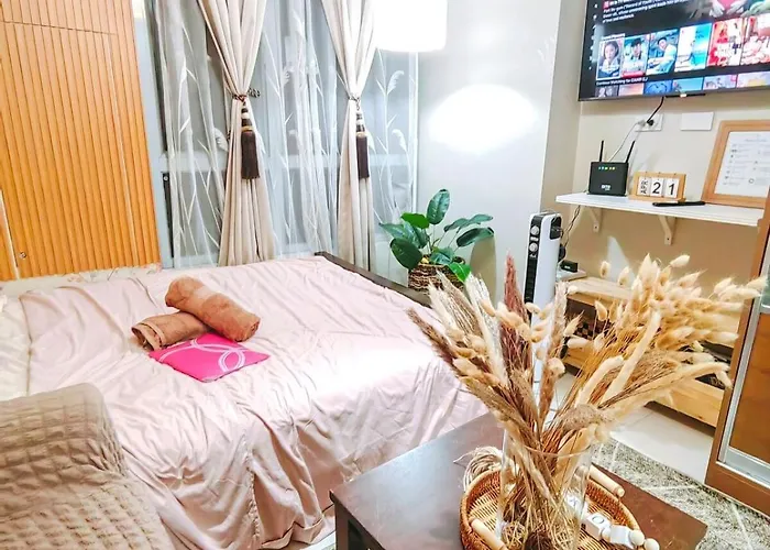 Camp Cj Near Bgc, Mrt Boni Free Pool Gym *