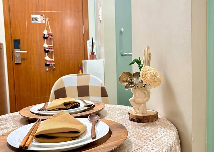 Apartment Camp Cj Near Bgc, Mrt Boni Free Pool Gym *